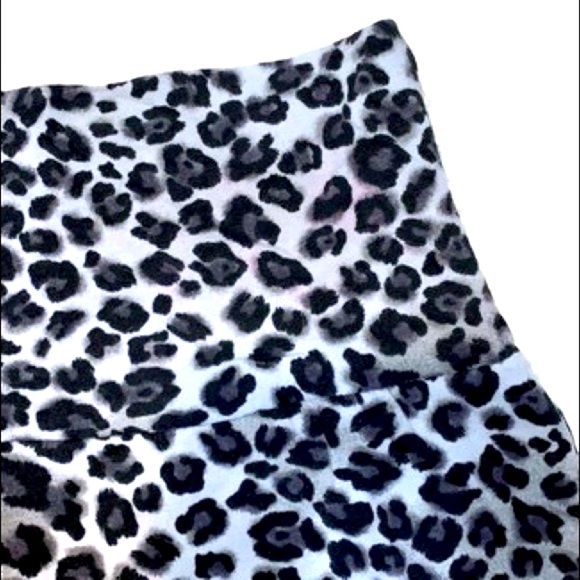💋NWT 👠 Stretchy Cheetah Print Mini Skirt - Picture 6 of 6